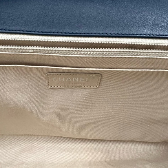 ❌❌SOLD❌❌Authentic Chanel Jumbo Lambskin/ Calfskin Classic Single Flap Handbag - Picture 12 of 16